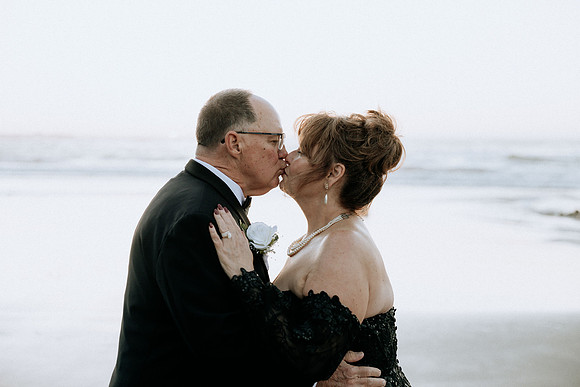 Debra-Fogarty-Creek-Wedding-Photos-oregon (19 of 30)
