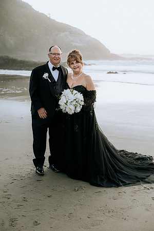 Debra-Fogarty-Creek-Wedding-Photos-oregon (20 of 30)