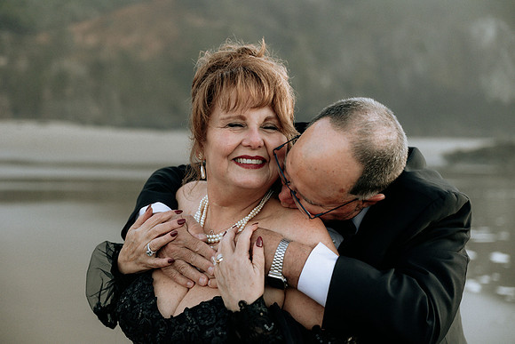 Debra-Fogarty-Creek-Wedding-Photos-oregon (23 of 30)
