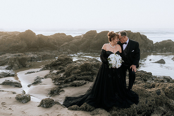 Debra-Fogarty-Creek-Wedding-Photos-oregon (27 of 30)