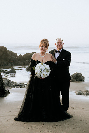 Debra-Fogarty-Creek-Wedding-Photos-oregon (29 of 30)
