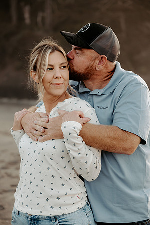 Cherlette-Couples-Photos-Neskowin-Oregon-2025 (2 of 21)