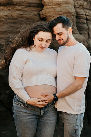 Giovanna-Bryson-Maternity-Photos-Otter-Crest-Oregon-Coast-2025 (5 of 55)