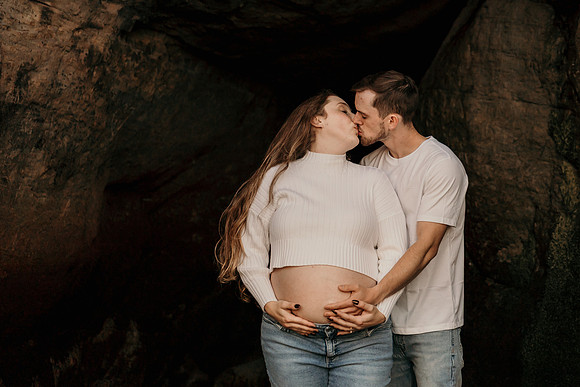 Giovanna-Bryson-Maternity-Photos-Otter-Crest-Oregon-Coast-2025 (8 of 55)