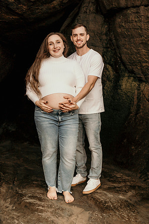 Giovanna-Bryson-Maternity-Photos-Otter-Crest-Oregon-Coast-2025 (7 of 55)