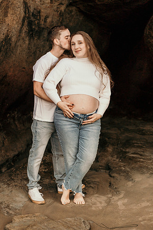 Giovanna-Bryson-Maternity-Photos-Otter-Crest-Oregon-Coast-2025 (14 of 55)