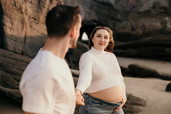 Giovanna-Bryson-Maternity-Photos-Otter-Crest-Oregon-Coast-2025 (27 of 55)