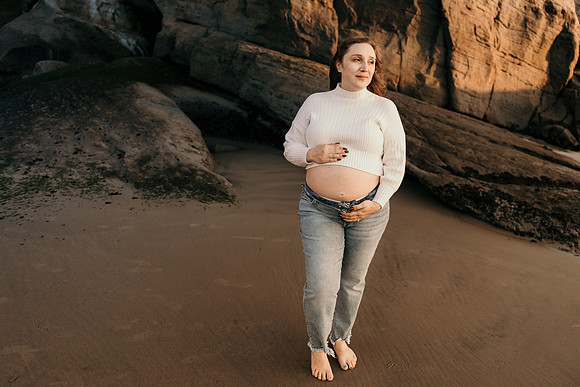 Giavanna-Bryson-Maternity-Photos-Otter-Crest-Oregon-Coast-2025 (26 of 55)