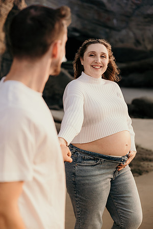Giovanna-Bryson-Maternity-Photos-Otter-Crest-Oregon-Coast-2025 (28 of 55)