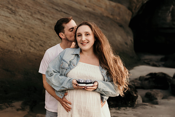 Giovanna-Bryson-Maternity-Photos-Otter-Crest-Oregon-Coast-2025 (34 of 55)