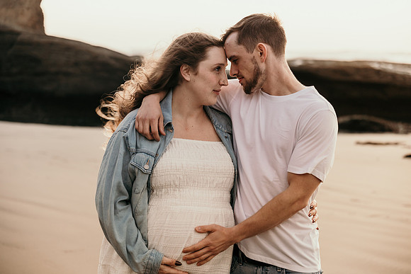 Giovanna-Bryson-Maternity-Photos-Otter-Crest-Oregon-Coast-2025 (39 of 55)