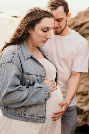 Giovanna-Bryson-Maternity-Photos-Otter-Crest-Oregon-Coast-2025 (43 of 55)