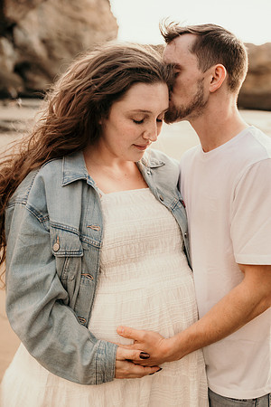 Giovanna-Bryson-Maternity-Photos-Otter-Crest-Oregon-Coast-2025 (45 of 55)