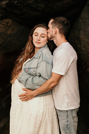 Giovanna-Bryson-Maternity-Photos-Otter-Crest-Oregon-Coast-2025 (50 of 55)