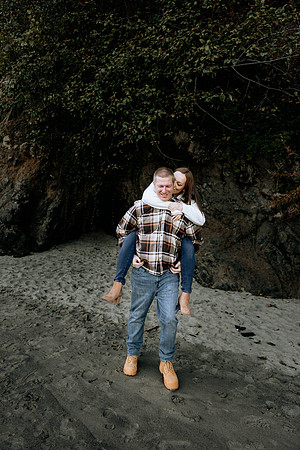 Jeff-Desirae-Engaement-Photos-Proposal-Rock-Neskowiin (20 of 50)