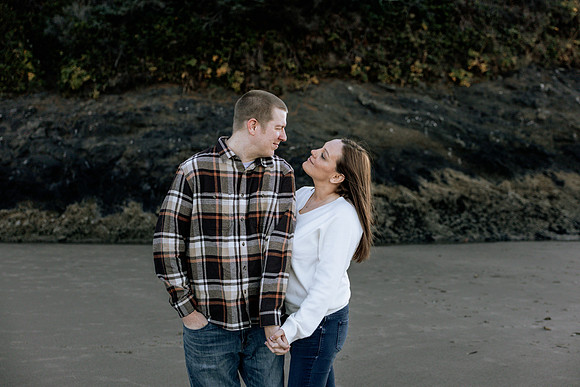 Jeff-Desirae-Engaement-Photos-Proposal-Rock-Neskowiin (2 of 51)