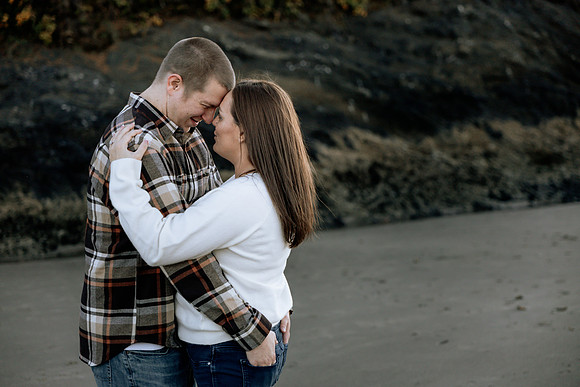 Jeff-Desirae-Engaement-Photos-Proposal-Rock-Neskowiin (6 of 51)