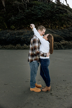 Jeff-Desirae-Engaement-Photos-Proposal-Rock-Neskowiin (11 of 51)
