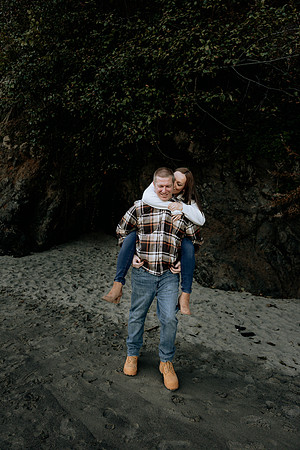Jeff-Desirae-Engaement-Photos-Proposal-Rock-Neskowiin (23 of 51)
