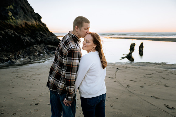 Jeff-Desirae-Engaement-Photos-Proposal-Rock-Neskowiin (43 of 51)