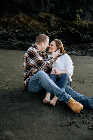 Jeff-Desirae-Engaement-Photos-Proposal-Rock-Neskowiin (46 of 51)