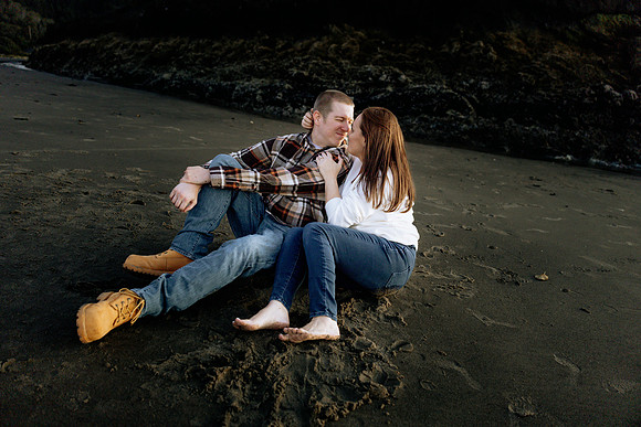 Jeff-Desirae-Engaement-Photos-Proposal-Rock-Neskowiin (49 of 51)