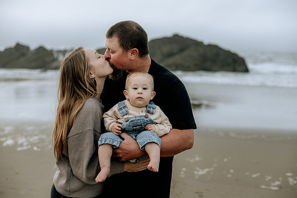 Luke-Leah-Family-Photos-Oregon-2025 (9 of 30)