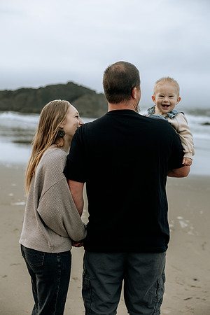 Luke-Leah-Family-Photos-Oregon-2025 (10 of 30)