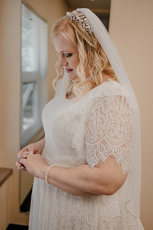 Marcus-Lori-Chinook-Winds-Seafood-Grille-Lincoln-City-Oregon-Wedding-Photos (40 of 477)