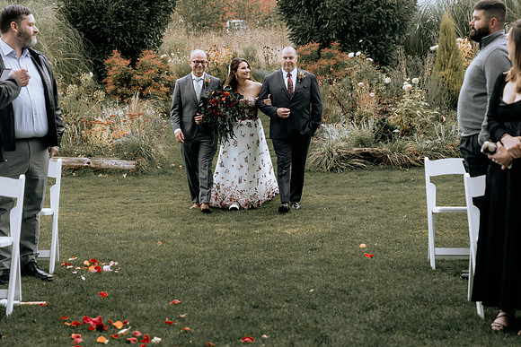 Taylor-Conner-Adeline-Farms-Wedding-Photos (28 of 69)