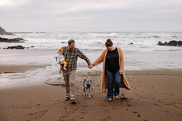 Ashley-Pepper-Pet-Family-Photos-2022-Oregon-1650