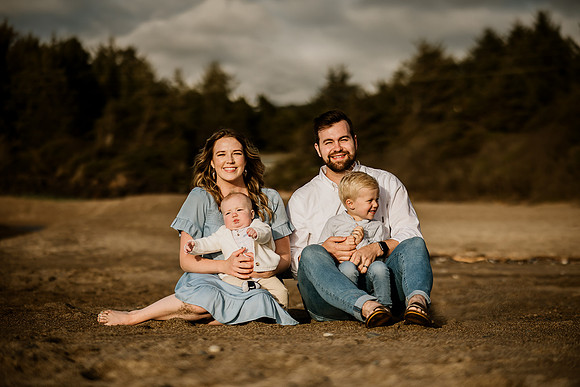Ashley-Lincoln-City-Fogarty-Creek-Oregon-Family-Couples-vacation-Photos-8192