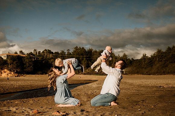 Ashley-Lincoln-City-Fogarty-Creek-Oregon-Family-Couples-vacation-Photos-9309