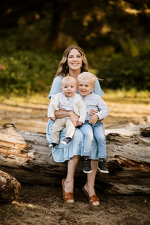 Ashley-Lincoln-City-Fogarty-Creek-Oregon-Family-Couples-vacation-Photos-8108