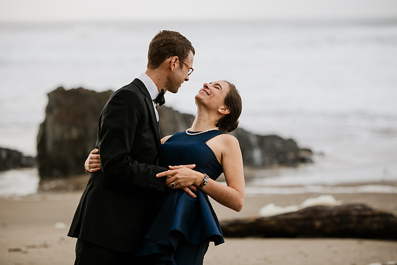 Alex-Danielle-Inn-Spanish-Head-Lincoln-City-oregon-wedding-0446