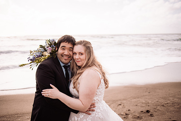 Darrick-Hillary-Gleneden-Oregon-Beach-Elopement-Photos