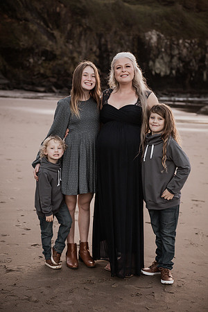 Faith-Family-Maternity-Session-Depoe-Bay (11 of 50)