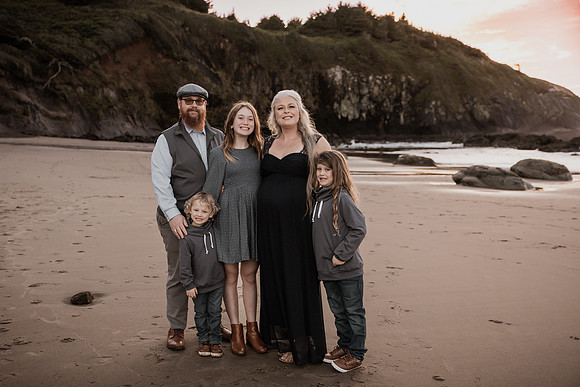 Faith-Family-Maternity-Session-Depoe-Bay (12 of 50)