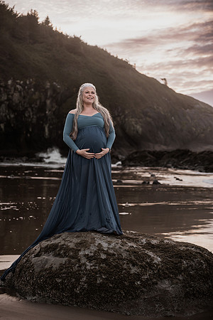 Faith-Family-Maternity-Session-Depoe-Bay (31 of 50)