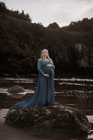 Faith-Family-Maternity-Session-Depoe-Bay (34 of 50)