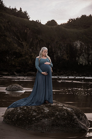 Faith-Family-Maternity-Session-Depoe-Bay (35 of 50)
