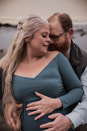 Faith-Family-Maternity-Session-Depoe-Bay (44 of 50)