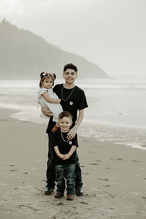 Jesica-Family-Maternity-Session-Depoe-Bay (2 of 51)
