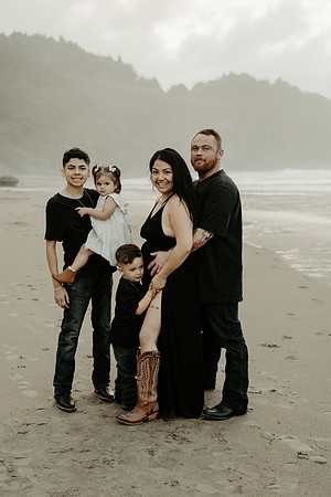 Jesica-Family-Maternity-Session-Depoe-Bay (4 of 51)