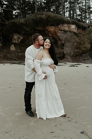 Jesica-Family-Maternity-Session-Depoe-Bay (27 of 51)