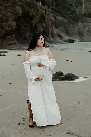 Jesica-Family-Maternity-Session-Depoe-Bay (29 of 51)