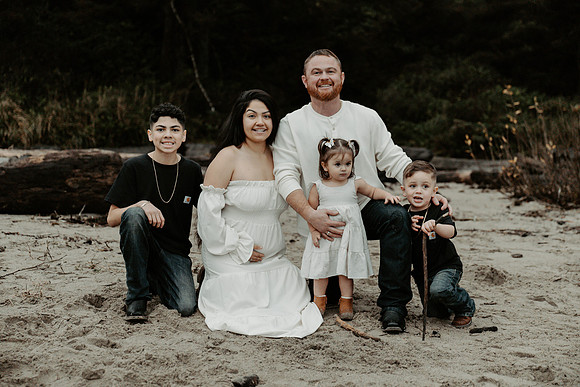 Jesica-Family-Maternity-Session-Depoe-Bay (35 of 51)