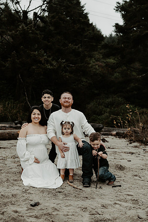 Jesica-Family-Maternity-Session-Depoe-Bay (37 of 51)