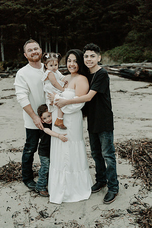 Jesica-Family-Maternity-Session-Depoe-Bay (42 of 51)