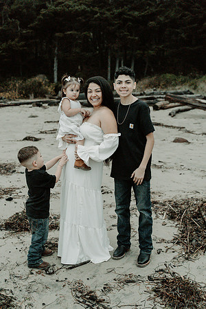 Jesica-Family-Maternity-Session-Depoe-Bay (43 of 51)